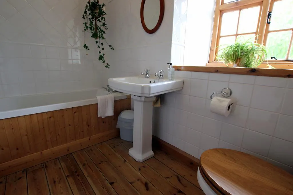 Larkrise Cottage Bed And Breakfast-1