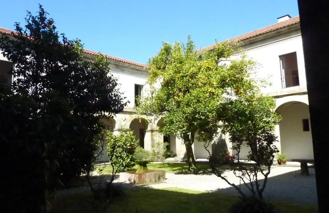 Mosteiro De S. Cristovao De Lafoes-1