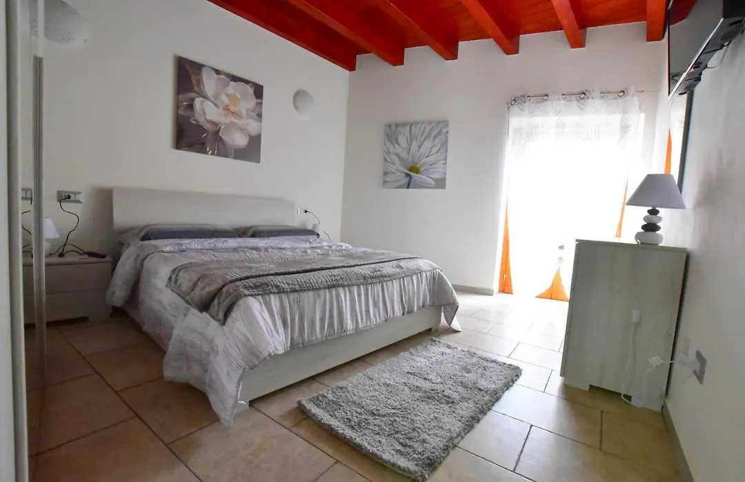 B&B La Genuina-1