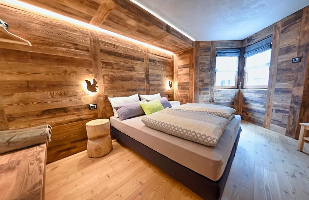 Chrys B&B-1