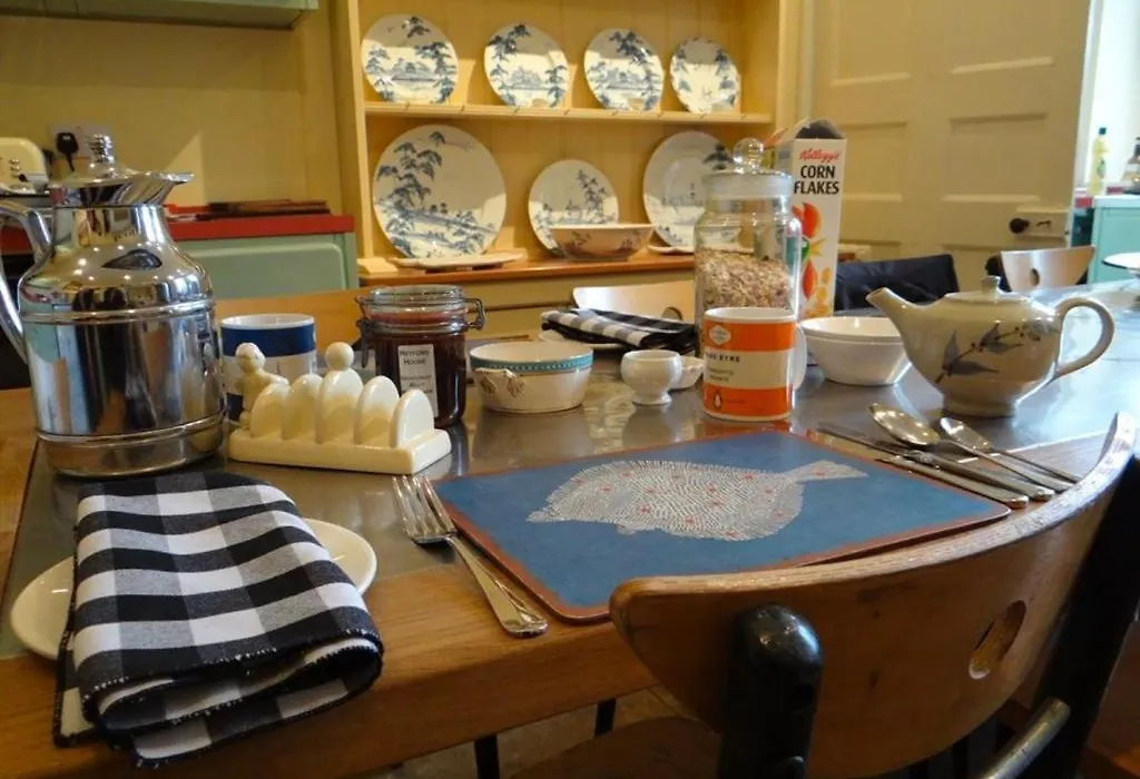 Heyford House Bed & Breakfast-1