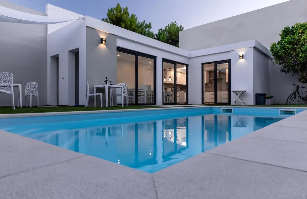 Ilheu 25 Peniche House-1