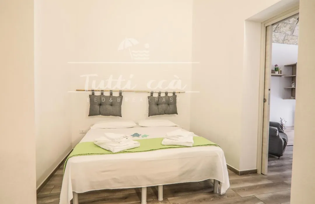 Tutti ccà Airport Rooms-1