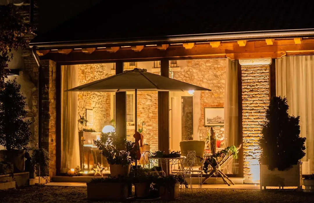 Casa Di Campagna Castello B&B-1