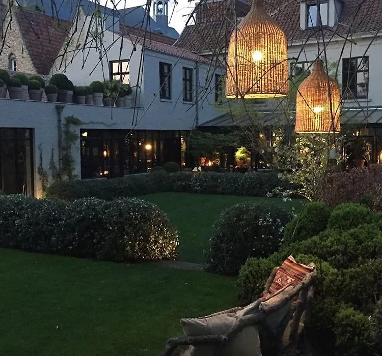 Maison Fred Luxury Suites-1
