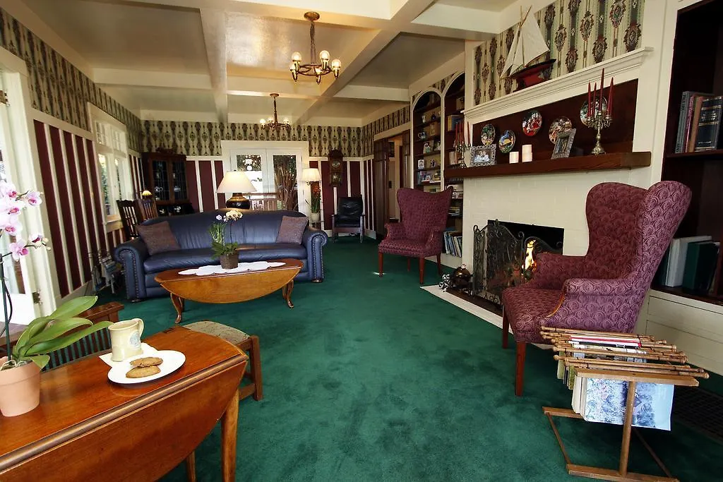 The Jabberwock Bed & Breakfast-1