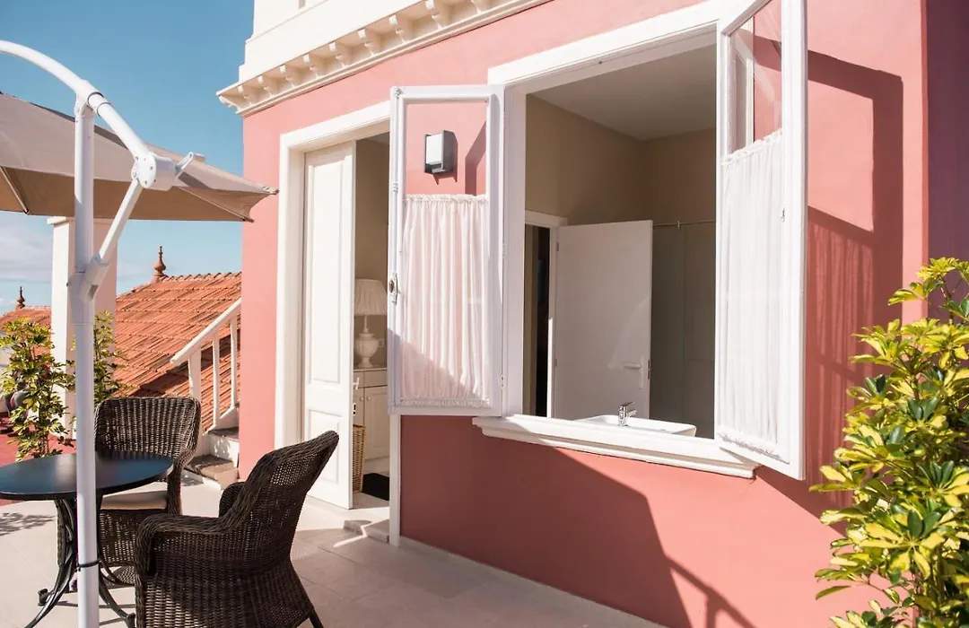Suites De Franchy-1