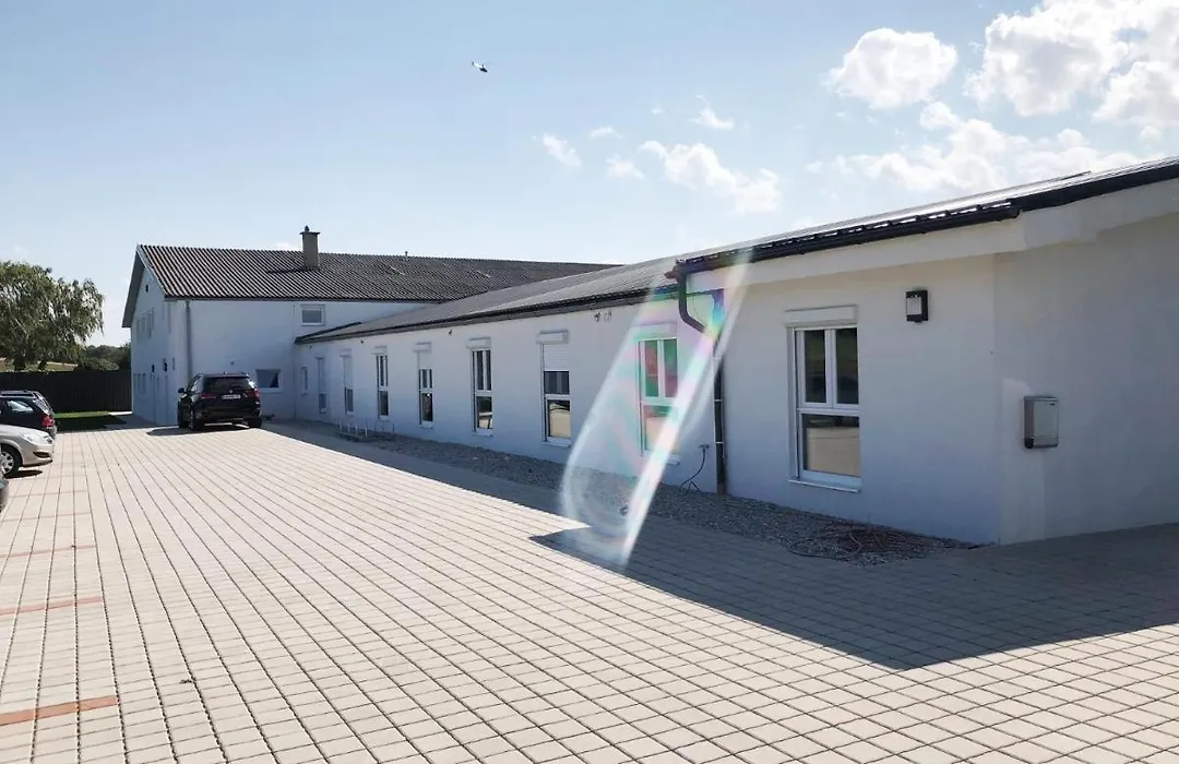 Gästezimmer Ödenburgerstraße-1
