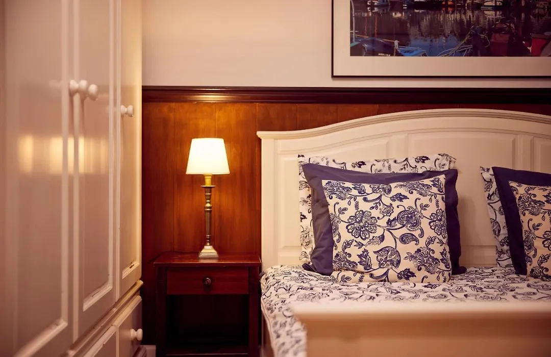 Realeneiland Bed & Breakfast-1