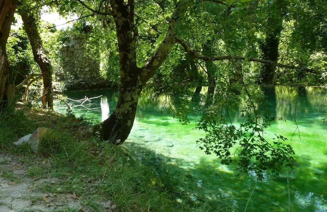 le rocher de Sampzon-1