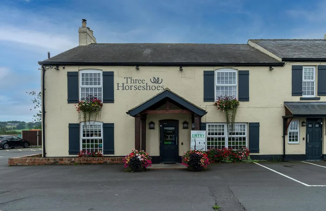 Three Horseshoes Inn-1