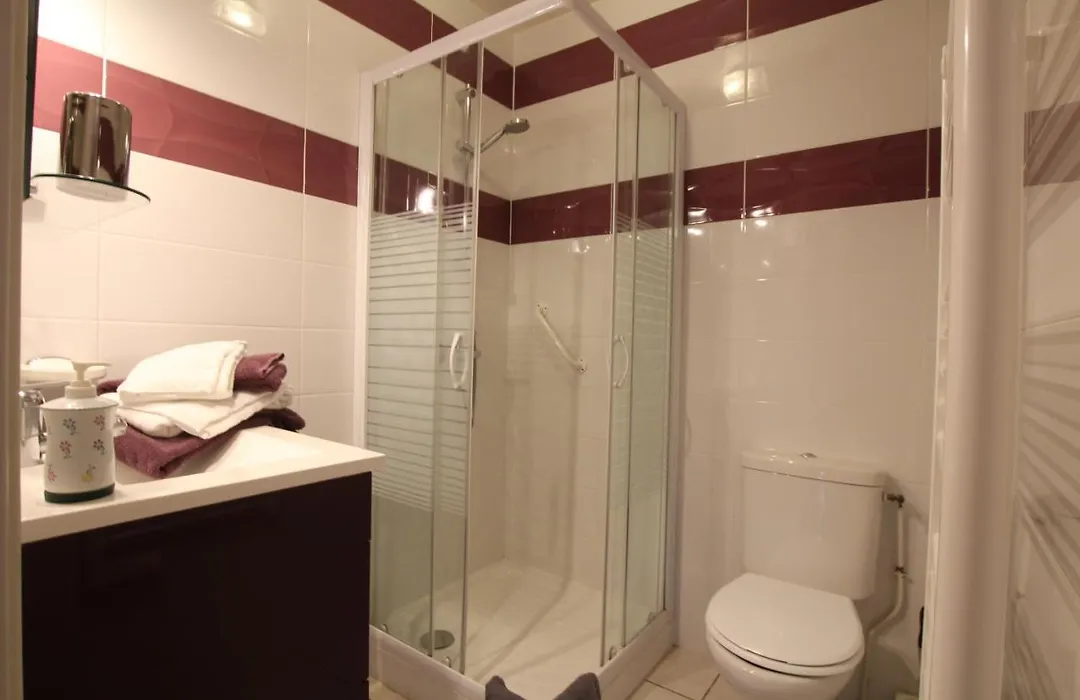 Chambres D'Hotes "La Grange De Georges"-1