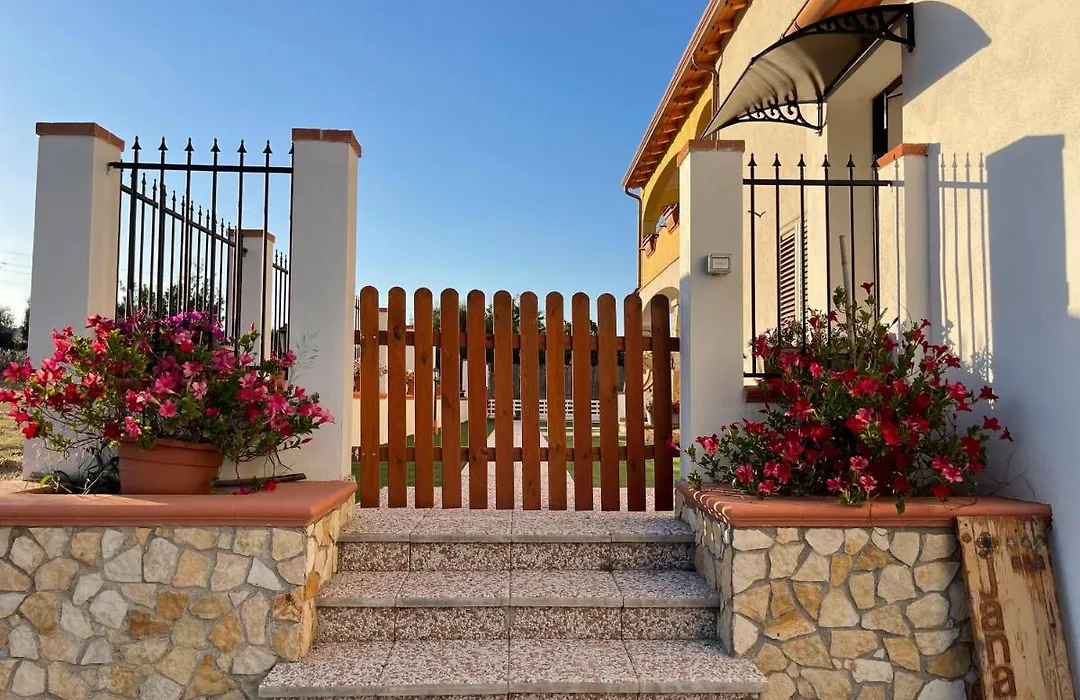 Janas B&B-1