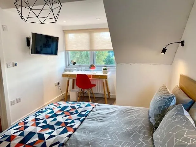 72 Ashley Road-1