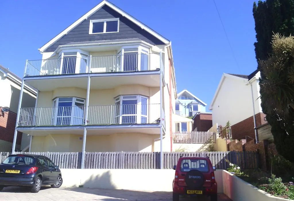 Yew Tree House-1