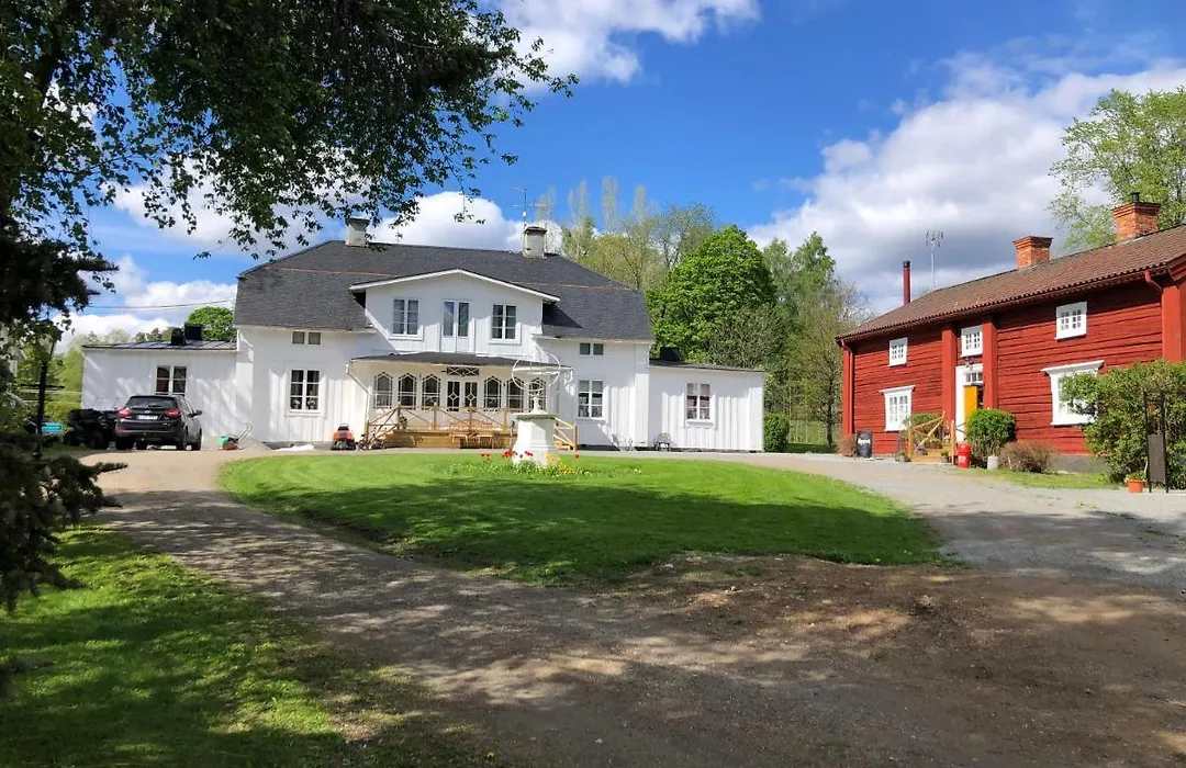 Bredsjoe Gamla Herrgard White Dream Mansion-1