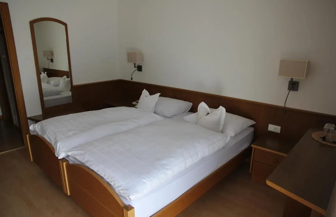 Garni Hotel Max-1