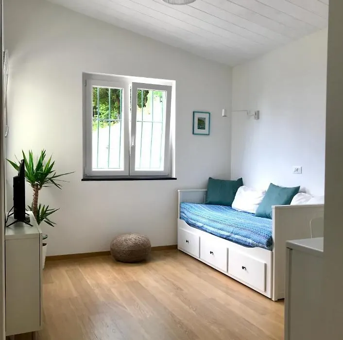 La Riviera Bed & Breakfast-1