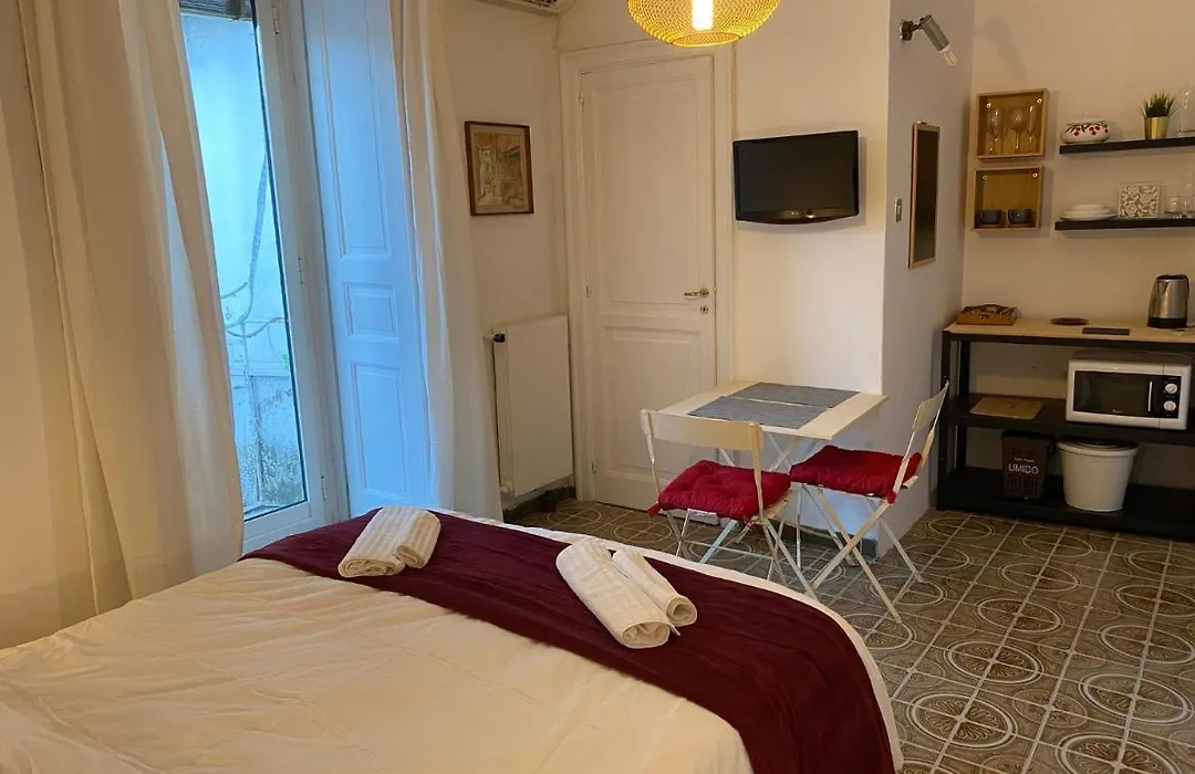 Rooms in San Domenico Maggiore 3-1