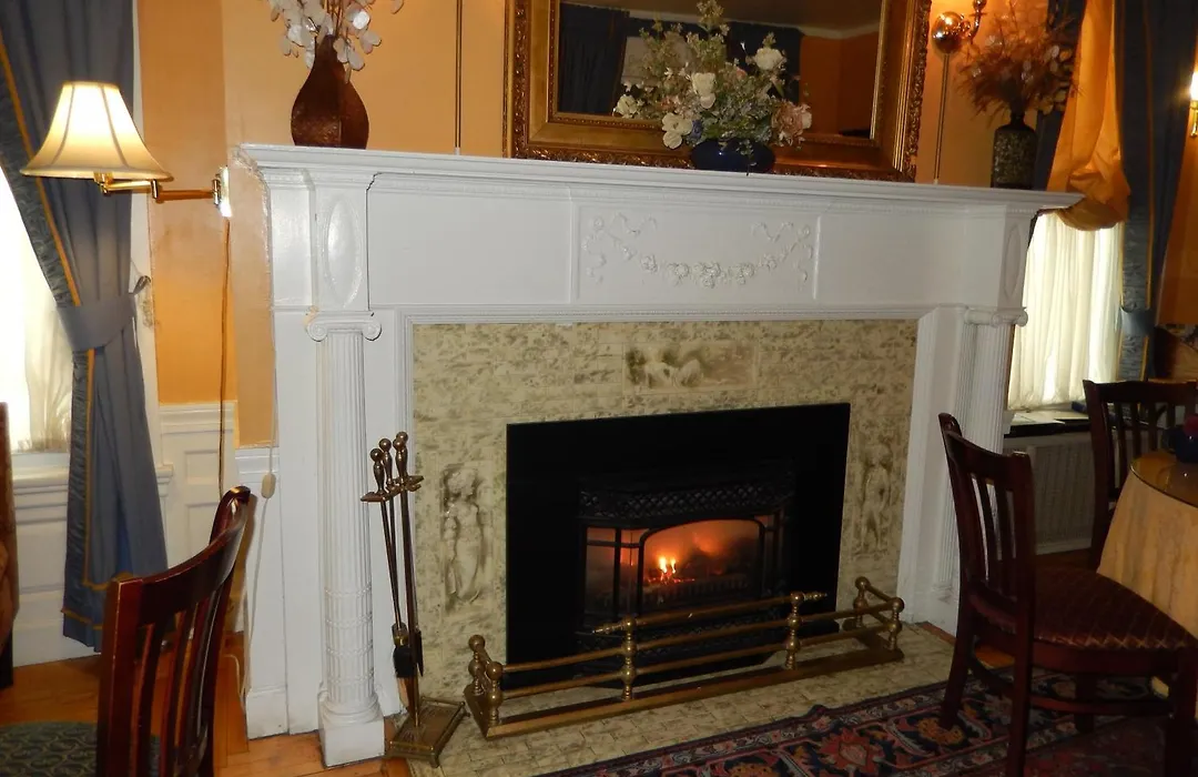 A Cambridge House Inn-1