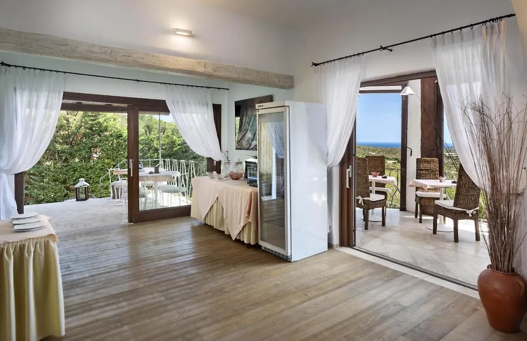 Iconic Luxury Suites-1