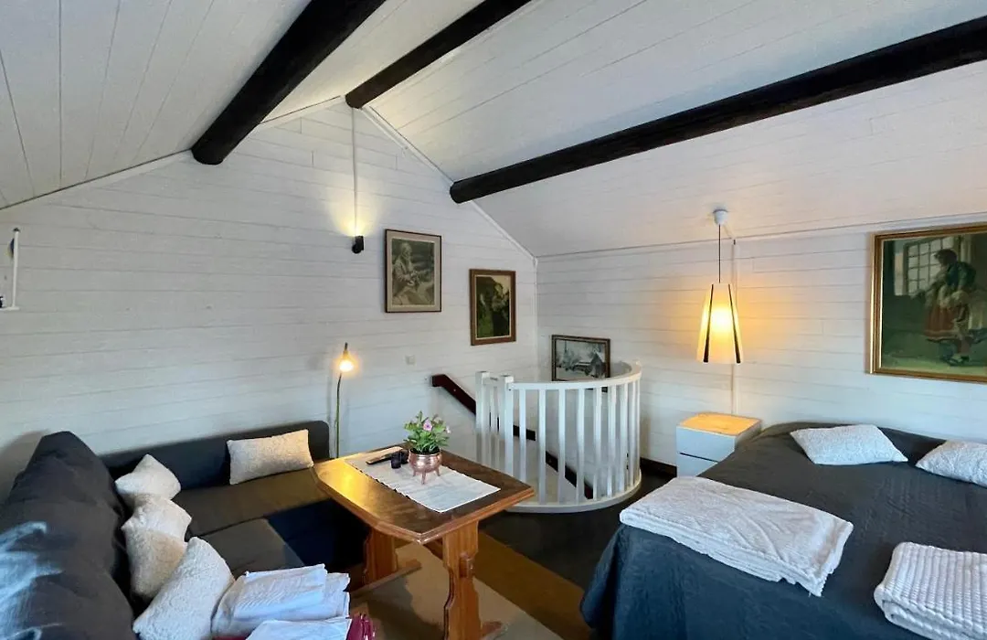 Prinsgarden B&B Rum Stugor-1