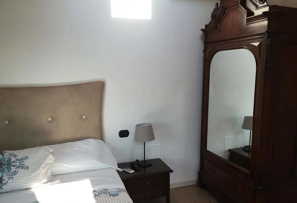 La Villa Bianca Guest House-1