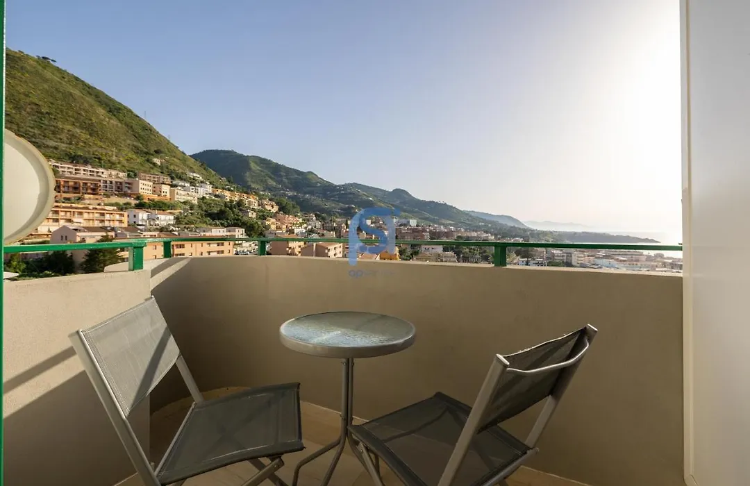 B&B Panorama - Self Check In-1