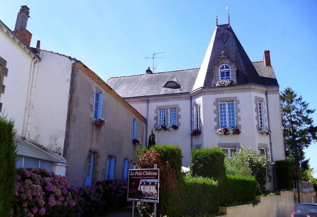Le Petit Château-1