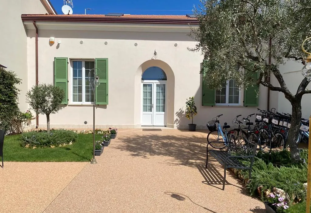 Villino Aliboni - Camere a 2 passi dal mare-1