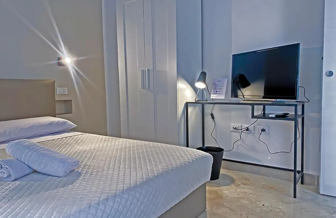 Leone Suite B&B & Restaurant Aic-1