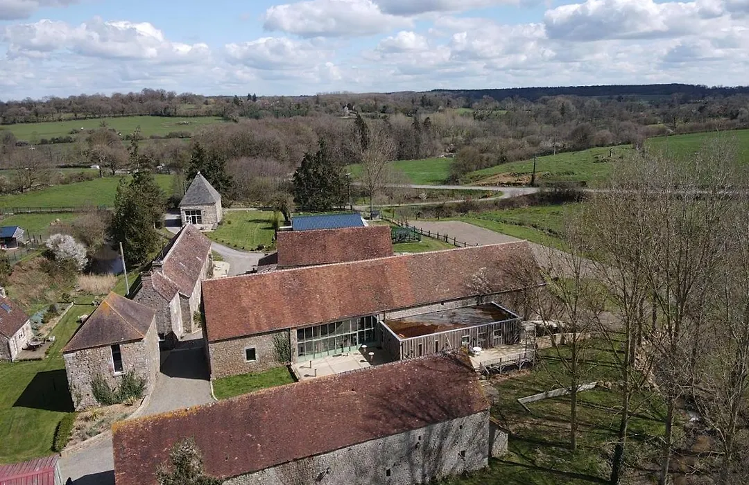 Domaine Des Tours Vauquelin-1