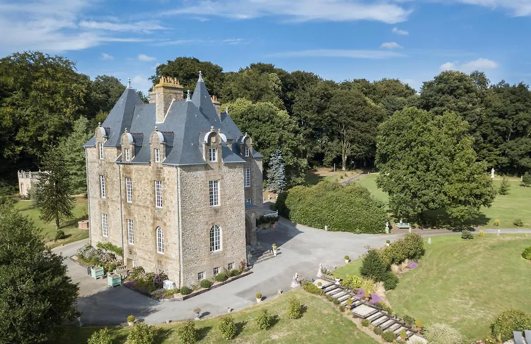 Château de Montbrault-1