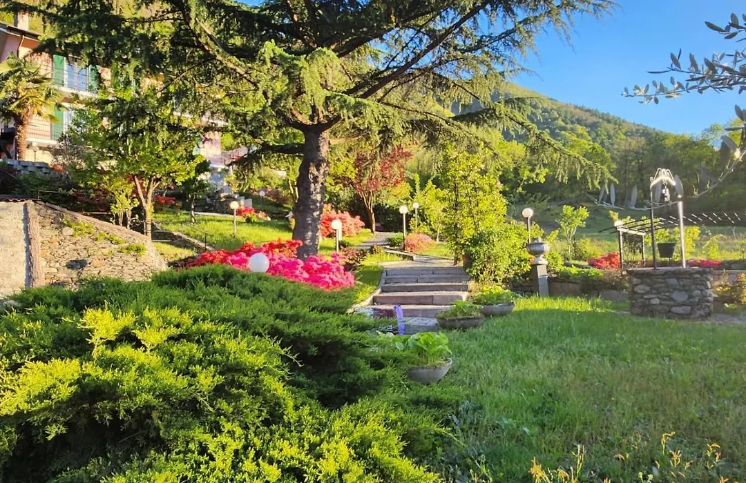 Eden Guest House Colico-1