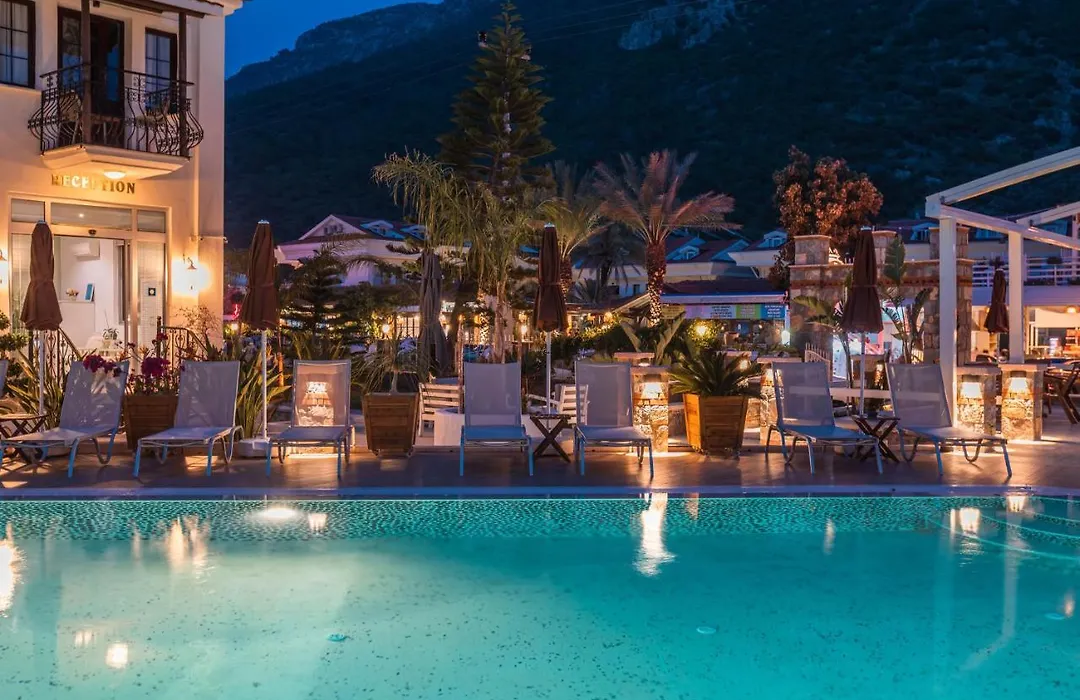 Bronze Hotel-1