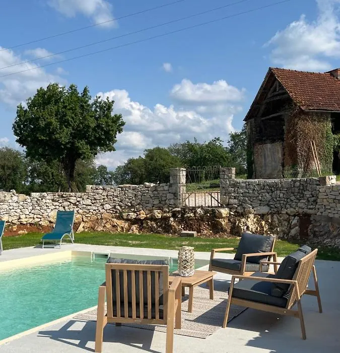 La ferme de la truffe chambres d hôtes-1