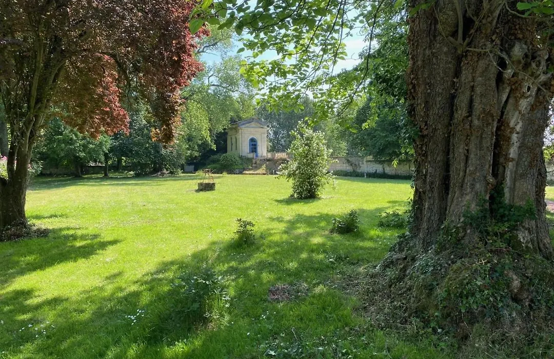 Le Castel de Bréhémont-1