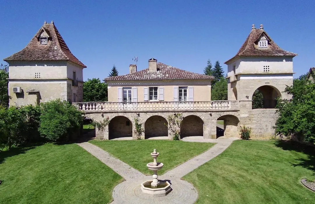 Domaine De Monplaisir-1