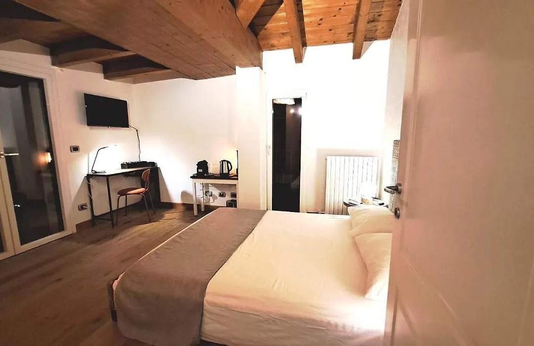 Cerlino'S B&B-1