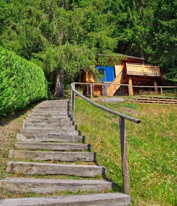Chalet dans les Arbres-1