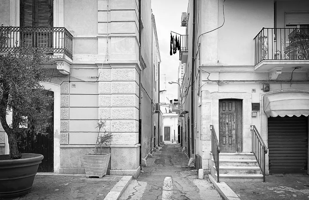 Marbel Suite Adelfia-1
