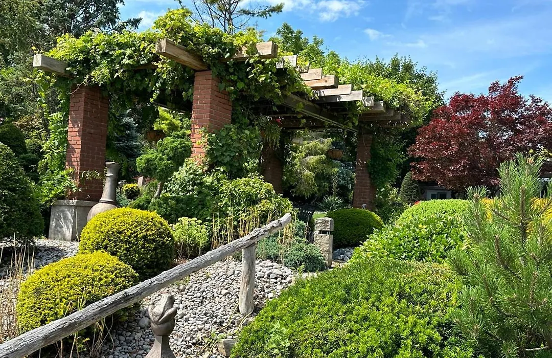 The Wind In The Willows - Luxury Lakefront Oasis-1