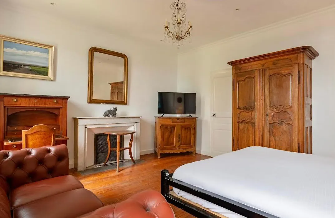 Suite Royale- SPA - Jacuzzi - Sauna - Massage - 2 Double Rooms - 4 SAISONS - Piscine Chauffée Toute l'année - POOL VIEW - Heated POOL -800m City Centre-1