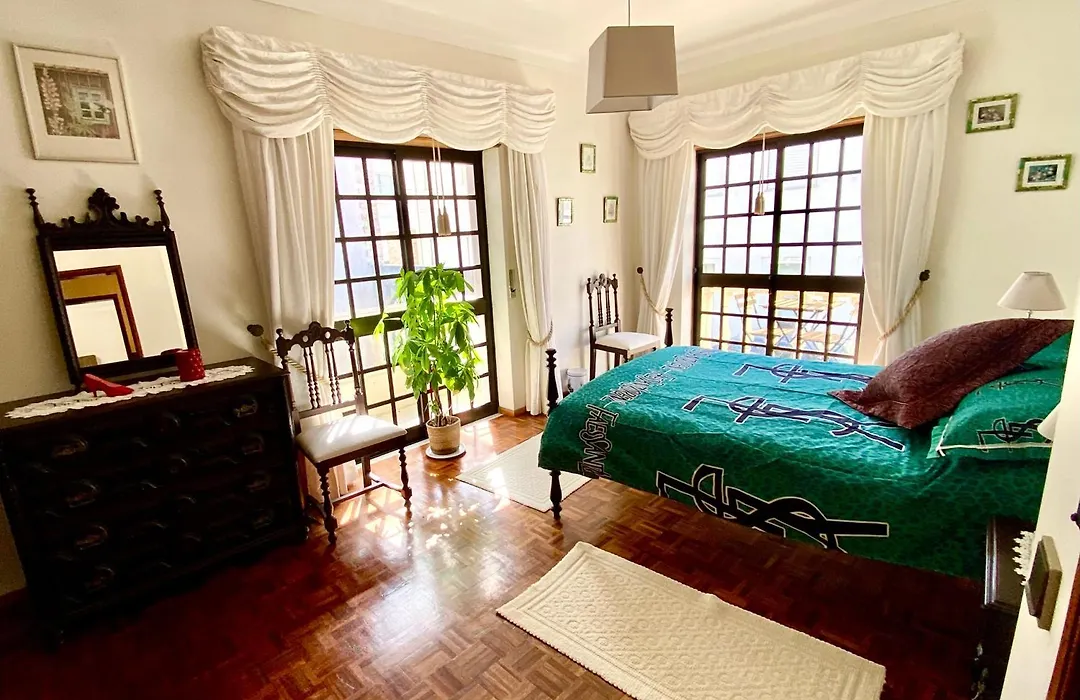 Spray B&B Sitio in Nazare, European style-1