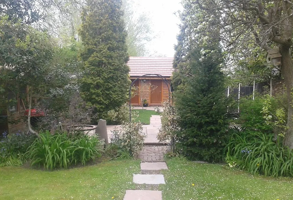 Manor Garden Lodge-1
