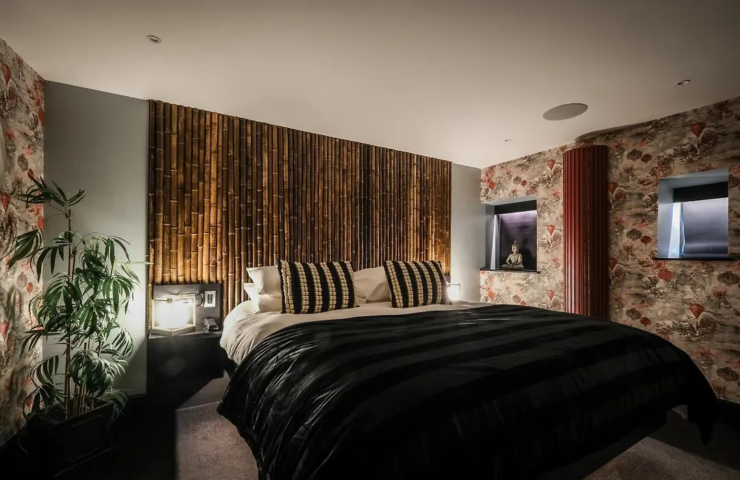 Absoluxe Suites-1