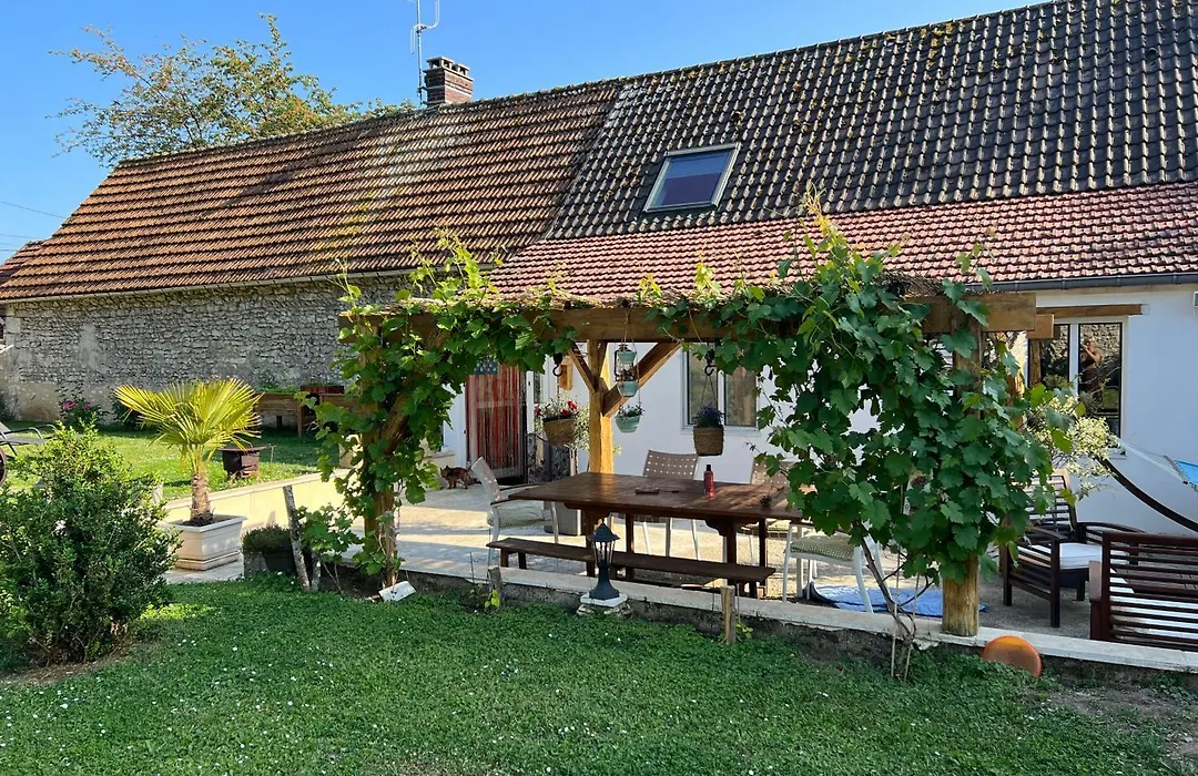 Le relais du bord de seine-1