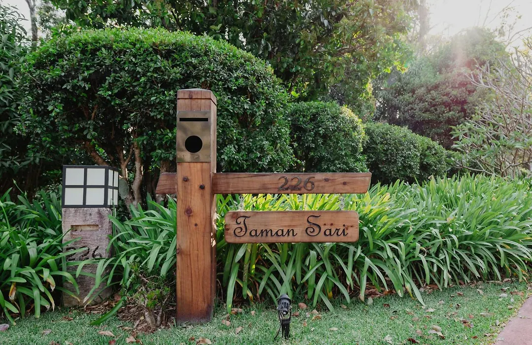 Taman Sari Sunshine Coast Romantic Pet-Friendly Hinterland Retreat-1