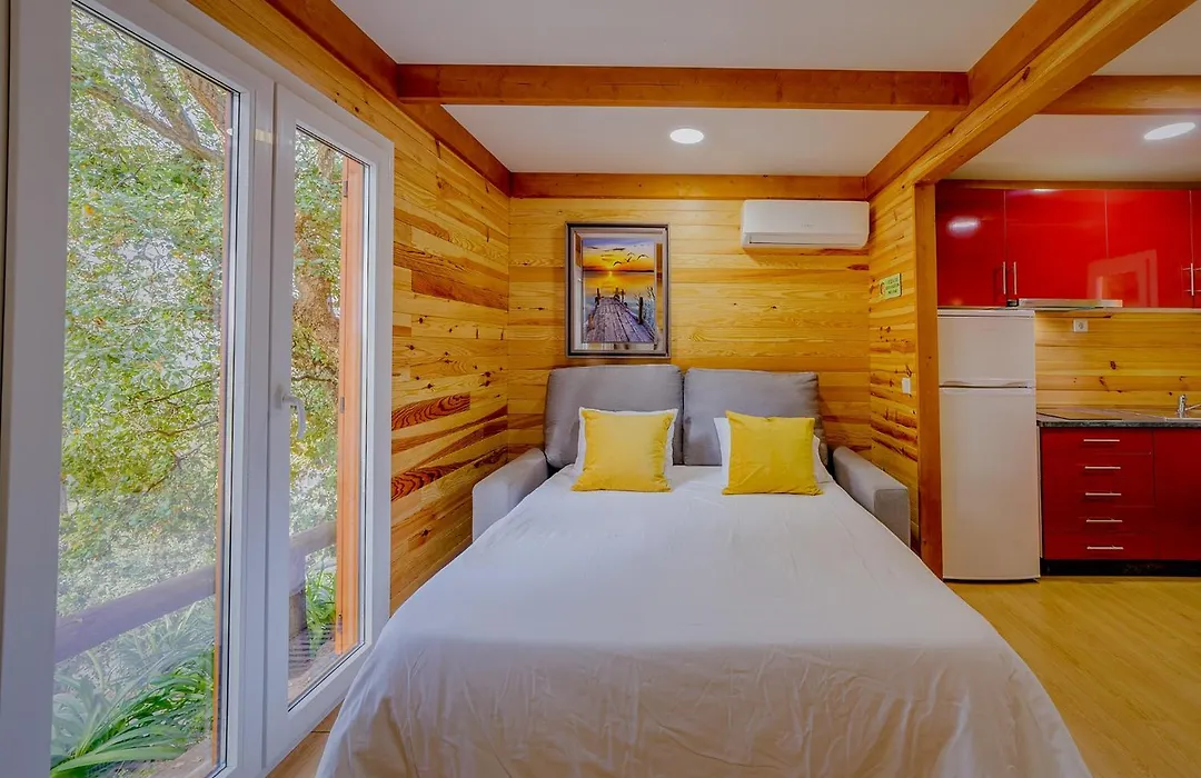 Arrabia Guest Houses Glamping-1