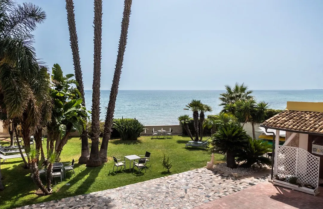 B&B La Terrazza Sul Mare-1